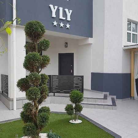 Vila Yly เอโฟริเอนอร์ด ภายนอก รูปภาพ