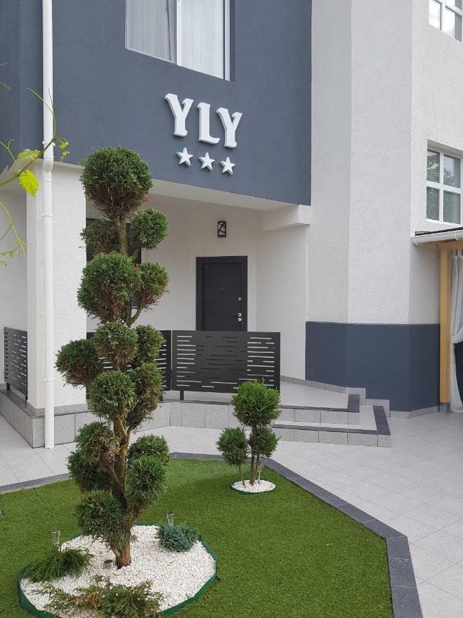 Vila Yly เอโฟริเอนอร์ด ภายนอก รูปภาพ
